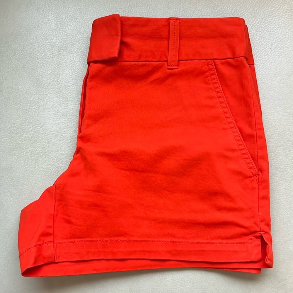 LOFT riviera shorts- size 00, barely worn